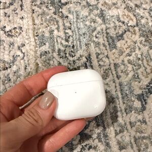 Apple White Earbud Headphones